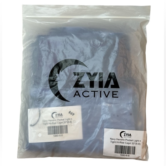 ZYIA Navy Hendrix Pocket Light n Tight Hi-Rise Capri 20” (6-8) NWT 1880 - Picture 13 of 13